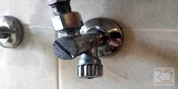 Rubinetto filtro come pulirlo sotto lavabo perche' non esce acqua