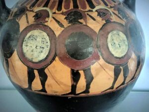 Vasellame decorato - Museo Archeologico dei Campi Flegrei (foto Maurizio Cuomo - Itinerario di Viaggio)