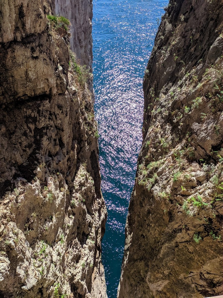 Montagna Spaccata - Gaeta (foto Maurizio Cuomo - Itinerario di Viaggio)