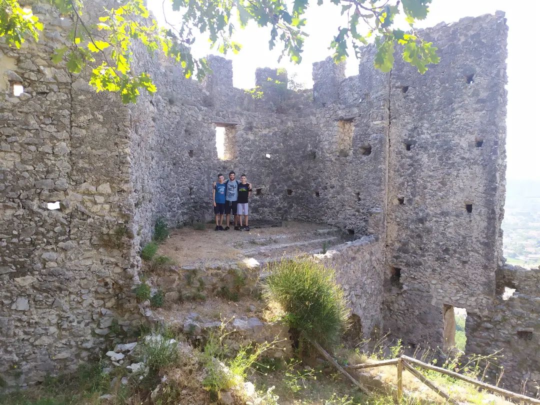 Seconda fascia muraria - Castello San Severino (foto Maurizio Cuomo)