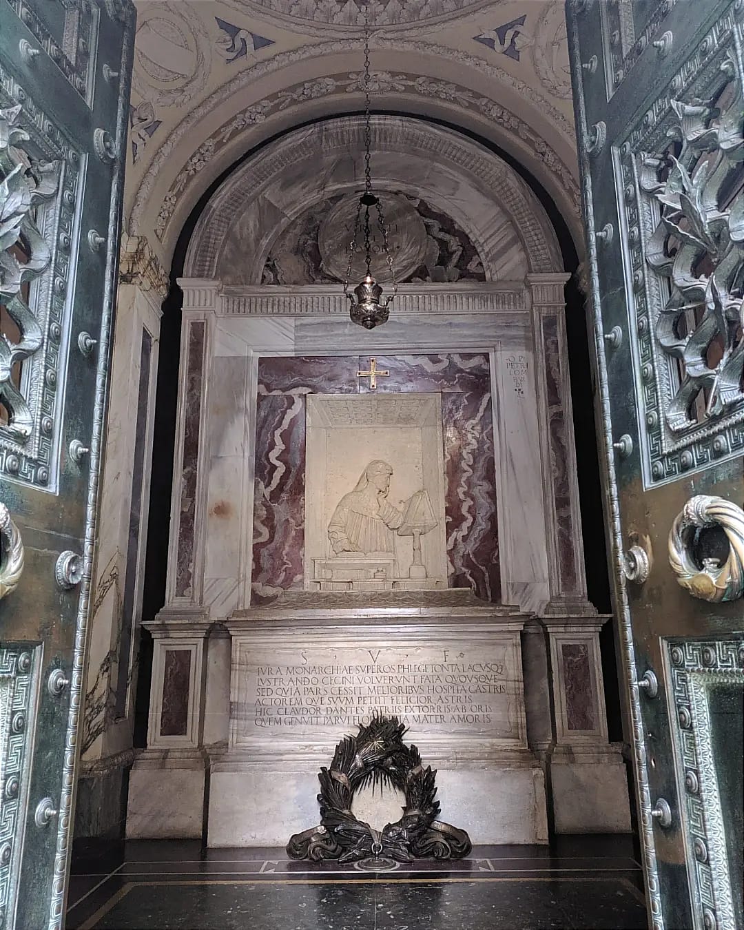 Tomba di Dante - Ravenna (foto Maurizio Cuomo)