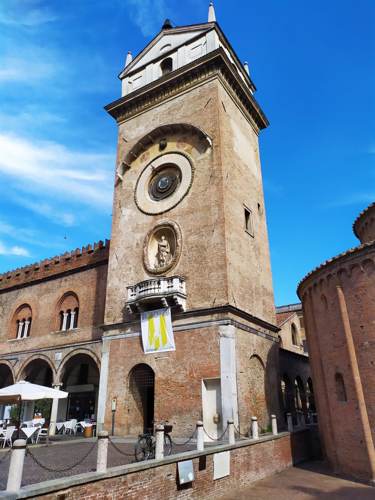 Torre dell'Orologio di Mantova (foto Maurizio Cuomo)