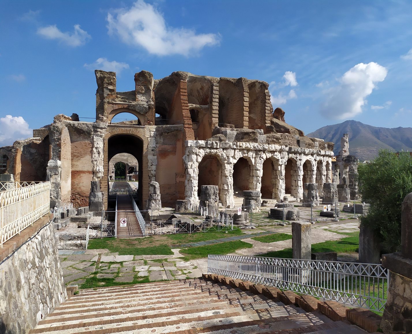 Anfiteatro Campano di Capua (foto Maurizio Cuomo)