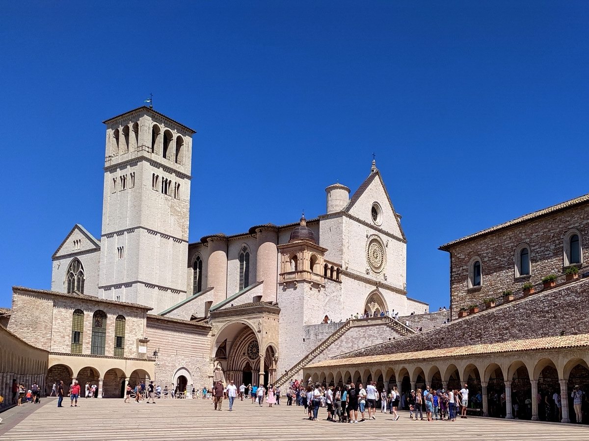 Cosa vedere ad Assisi - la Basilica di San Francesco (foto M. Cuomo)