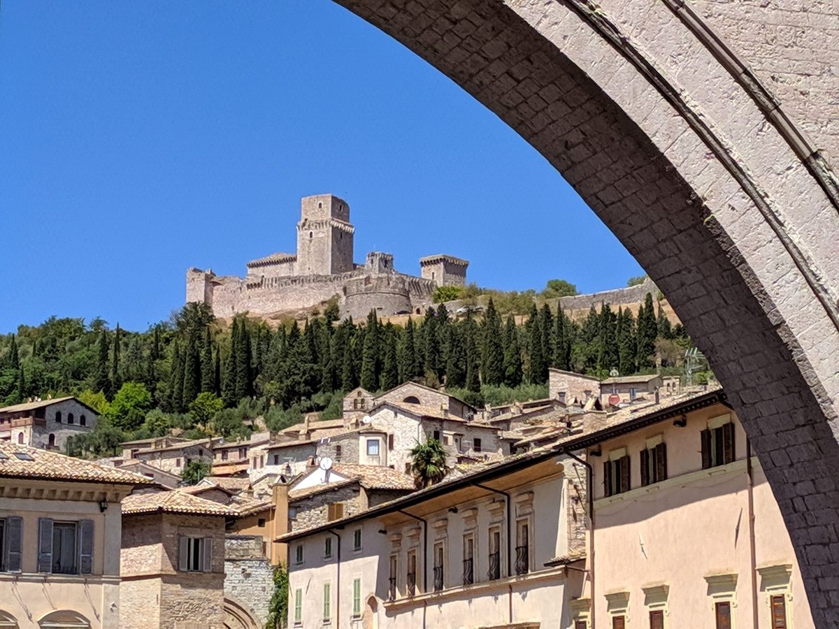 Cosa vedere ad Assisi - la Rocca Maggiore (foto M. Cuomo)