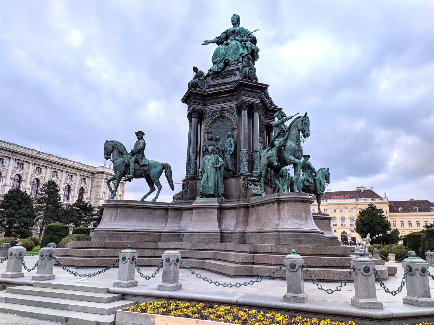 Cosa vedere a Vienna - Monumento a Maria Teresa d'Austria (foto M. Cuomo)