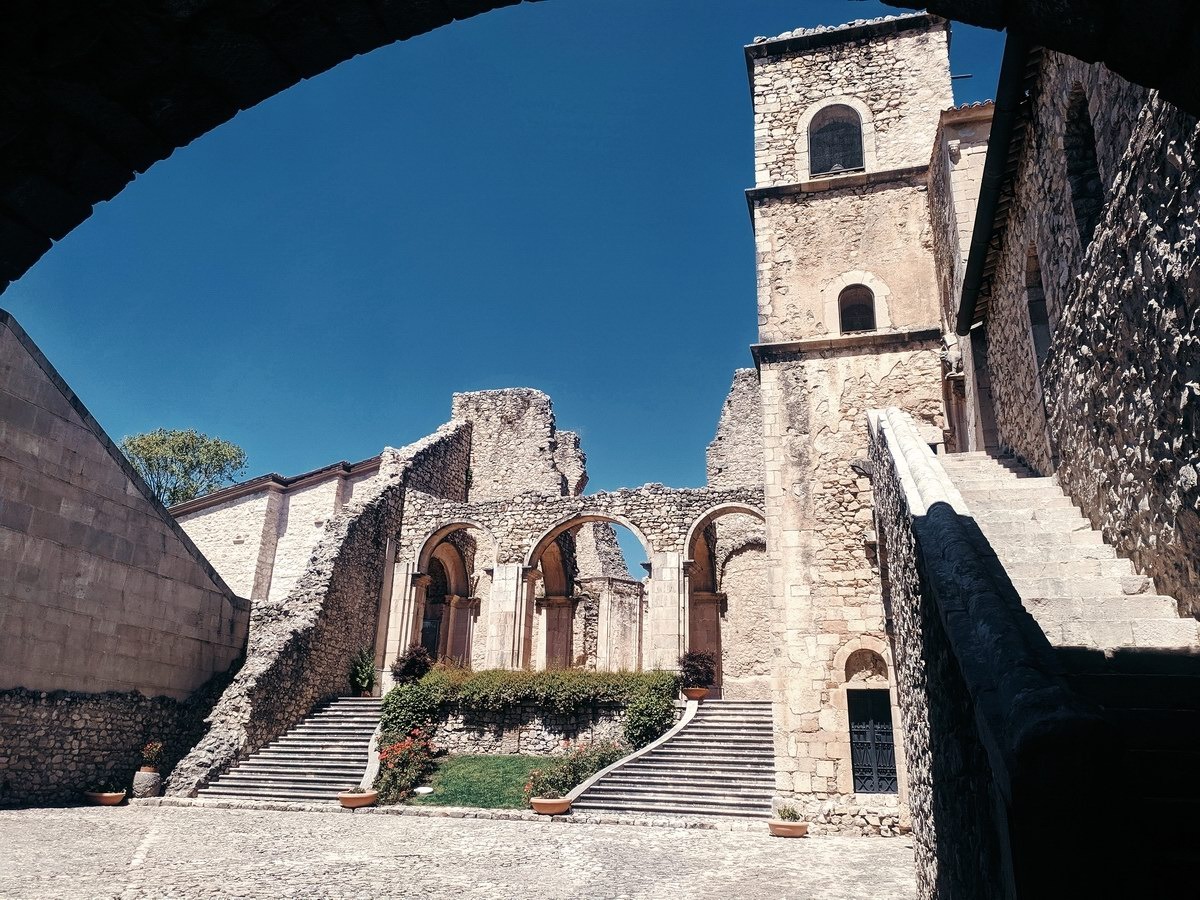 Abbazia del Goleto (foto M. Cuomo - NonSoloRisparmio)