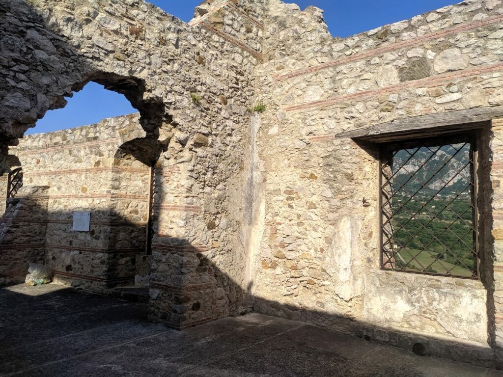 Quaglietta - Tra le mura del castello